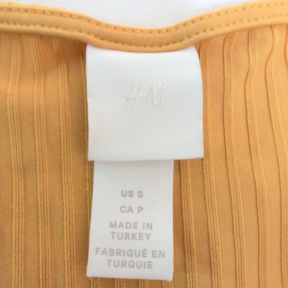 H&M Ribbed Yellow V-Neck Bodysuit - Size S - Picture 4 of 7